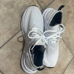 New balance rev lite white tennis shoes